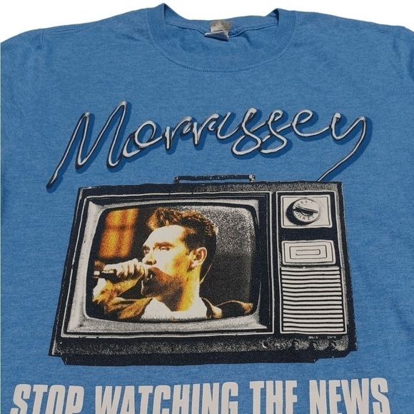 MORRISSEY STOP WATCHING THE NEWS
GILDAN TEE SIZE 2XL - Picture 2 of 9